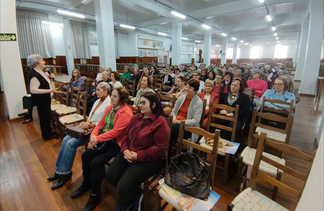 Foto notícia Paróquia Santo Antônio de Bento reúne zeladoras de Capelinhas para momento formativo e de confraternização