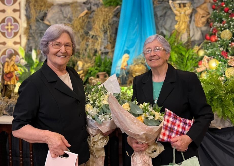 Missa com a presença de lideranças, catequistas e catequizandos marca o envio das Irmãs Lídia Villani e Verginia Fabbro